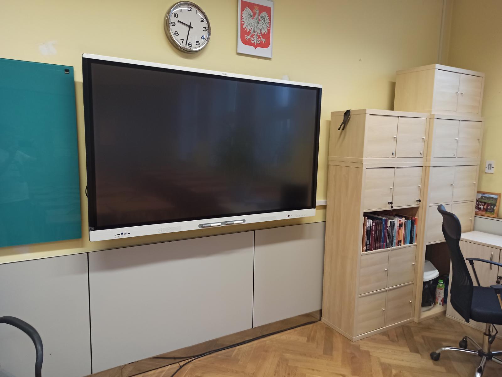 Sala lekcyjna z monitorem interaktywnym – Bydgoszcz