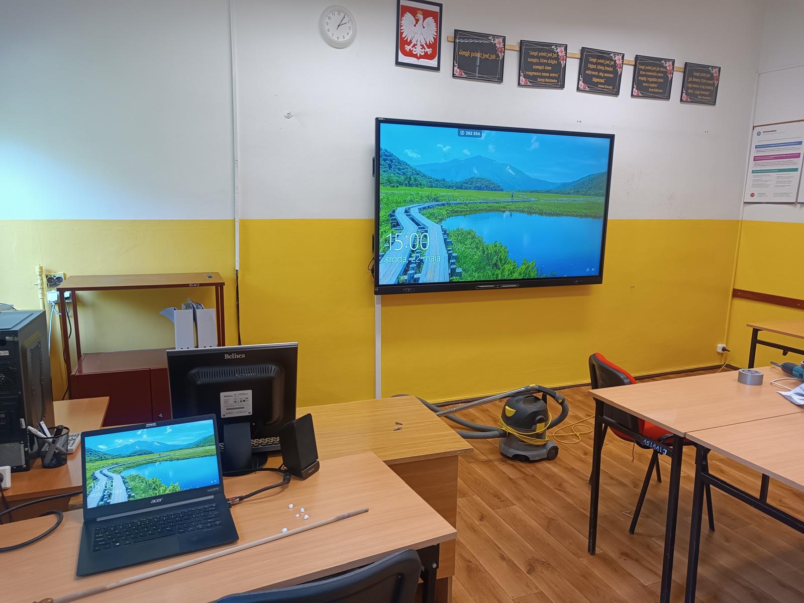 Instalacja monitora interaktywnego w sali edukacyjnej – Bydgoszcz